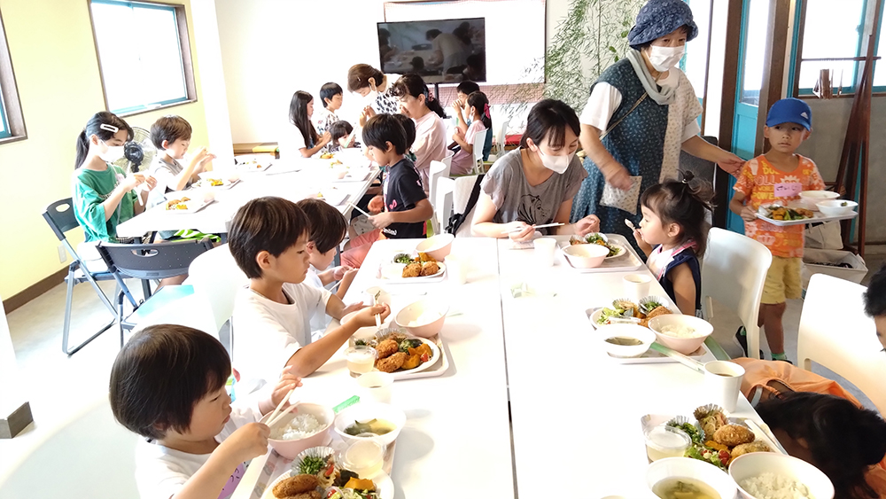 このゆびとまれ